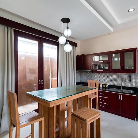 Villa Gayatri Seminyak Esterno foto