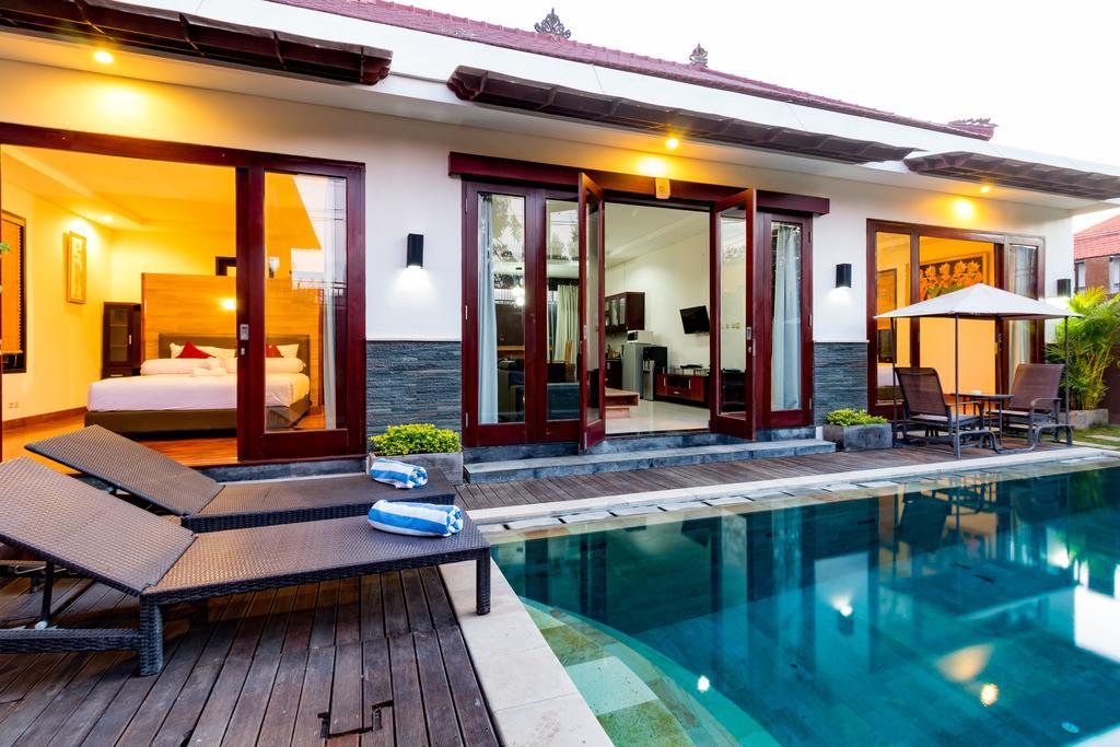 Villa Gayatri Seminyak Esterno foto