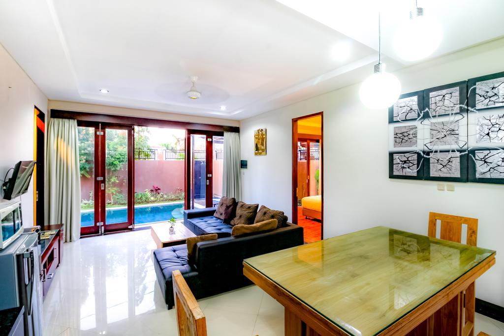 Villa Gayatri Seminyak Esterno foto