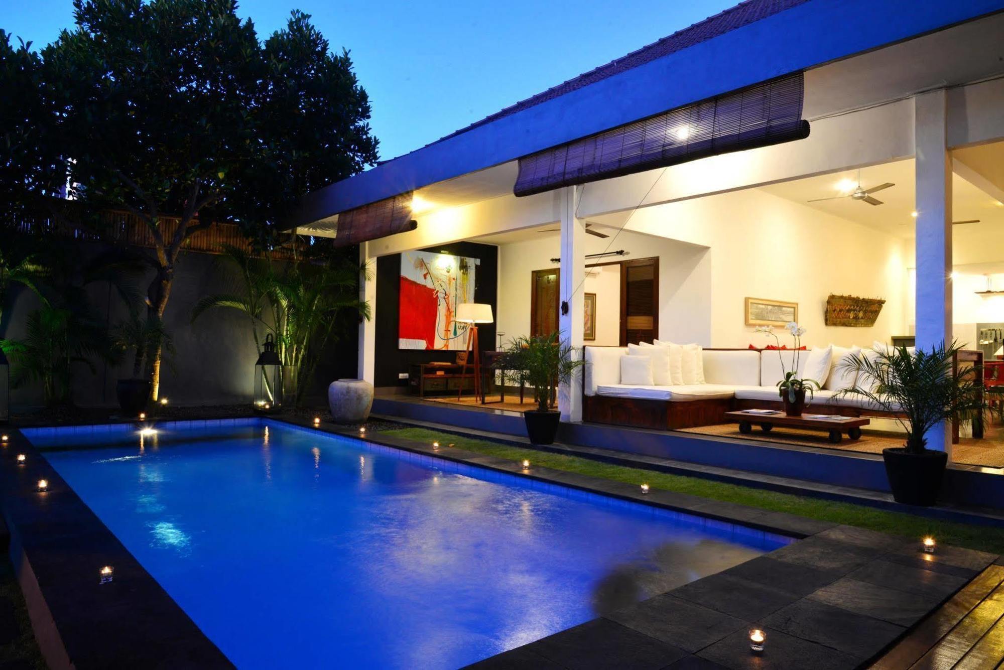 Villa Gayatri Seminyak Esterno foto