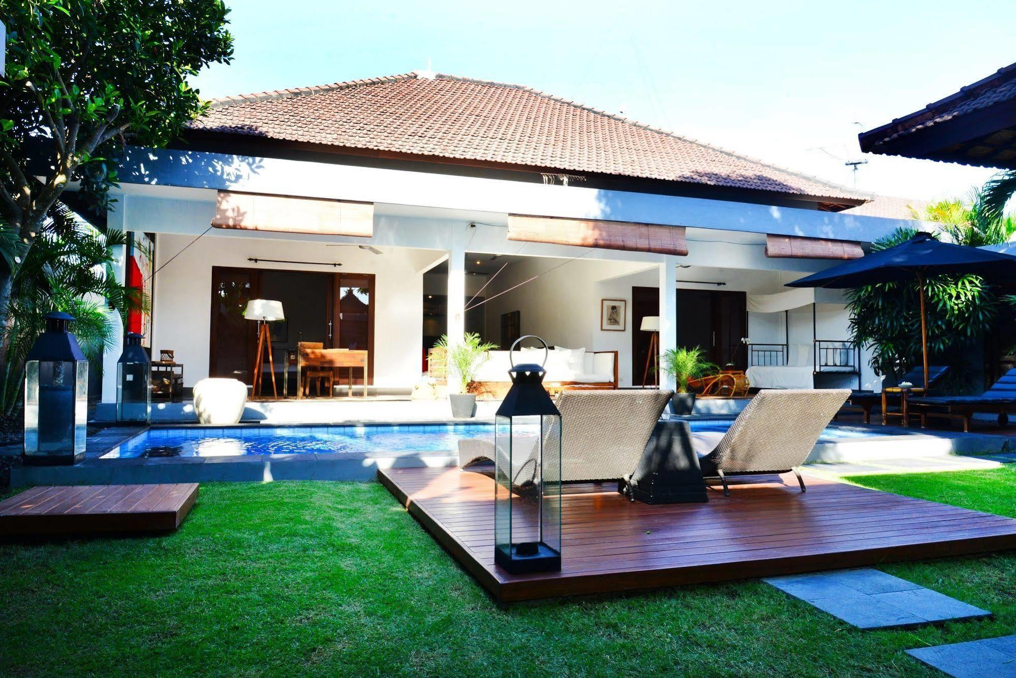 Villa Gayatri Seminyak Esterno foto