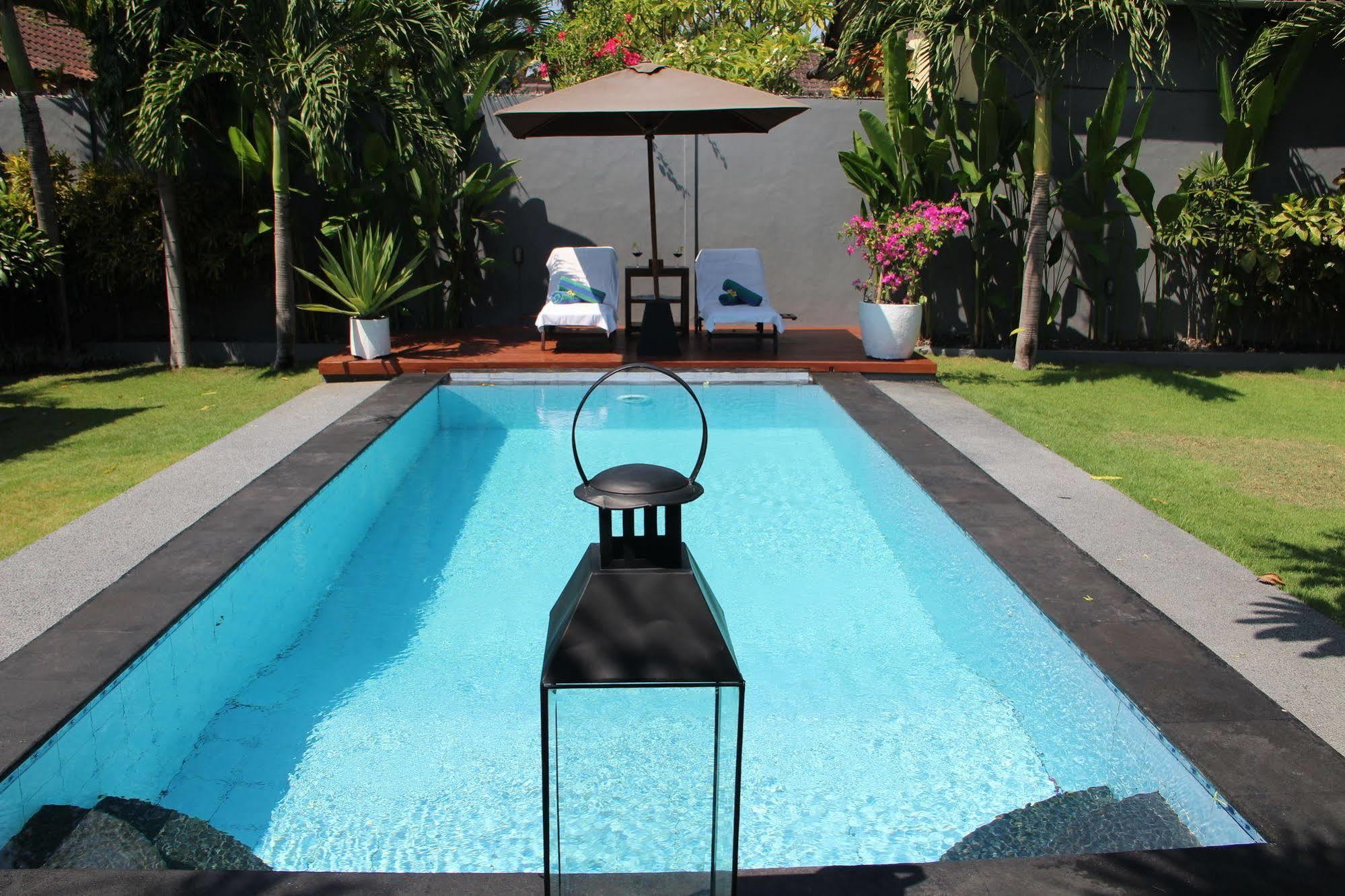 Villa Gayatri Seminyak Esterno foto